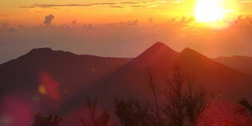 5 Gunung Piramida Selain Gunung Sadahurip