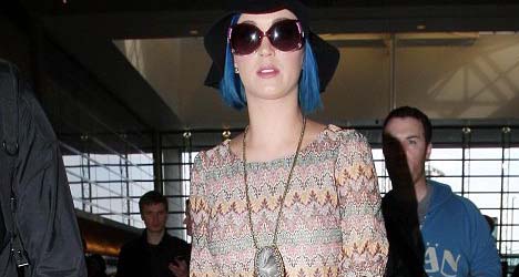 Foto Katy Perry Saat Berangkat Menuju Indonesia