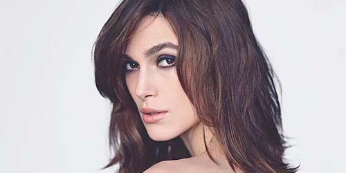 Keira Knightley Tampil Seksi Dengan Gaun Backless