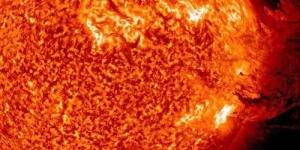 Badai Matahari 2012