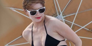 Perfect! Mischa Barton Terlihat Seksi Dengan Bikini Hitam di Miami
