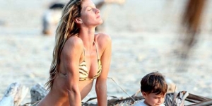 Bikini Mungil Gisele Bundchen