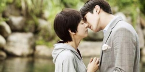 Cuplikan Adegan Romantis Siwon dan Donghae 