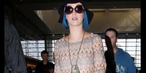 Foto Katy Perry Saat Berangkat Menuju Indonesia