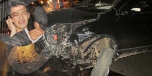 Foto Kecelakaan Morgan SMASH 'Muka Bonyok, Mobil Ringsek Hingga Tiang Roboh'