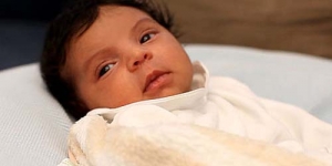 Foto Lengkap Bayi Beyonce 'Blue Ivy'