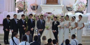 Foto Pernikahan Cathy Sharon & Eka Kusuma Bak Royal Wedding