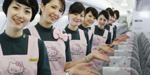 Lucunya! Pesawat Terbang Khusus dengan Desain Hello Kitty 