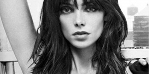 Ashley Greene di Iklan DKNY