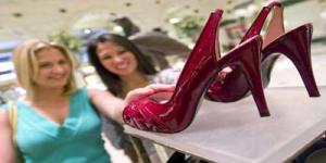 Fakta Dan Alasan, Mengapa Wanita Tergila-gila Pada Sepatu