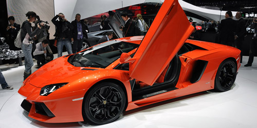 Mobil Mewah 'Lamborghini' Rp 9,8 M Diluncurkan di Jakarta