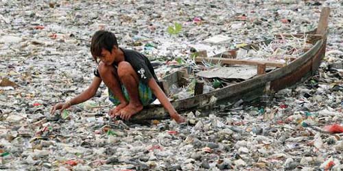 Citarum, Sungai Paling Tercemar Di Dunia [ www.Bacaan.ME ]