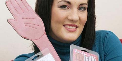 Wanita dengan Profesi Teraneh Sebagai Penguji 'Sex Toys' Wanita dengan Profesi Teraneh Sebagai Penguji 'Sex Toys'