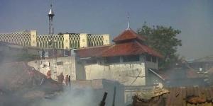 Ajaib! Rumah Disekitarnya Terbakar Hangus, Masjid Ini Tak Rusak Sedikitpun