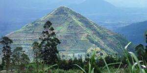 Demi Menguak Misteri Piramida Garut, Gunung Sadahurip Dibor