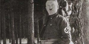Foto Langka Adolf Hitler Beredar