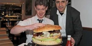 'The Beast 'Burger Terbesar di Inggris
