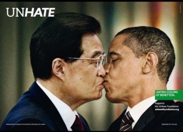 Iklan Kontroversial Barack Obama Cium Presiden Venezuela Hugo Chavez Iklan Kontroversial Barack Obama Cium Presiden Venezuela Hugo Chavez