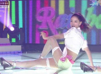 Jaekyung - Rainbow Siapa Leader Girlband Korea Pemilik Kaki Terseksi ? Jaekyung - Rainbow Siapa Leader Girlband Korea Pemilik Kaki Terseksi ?