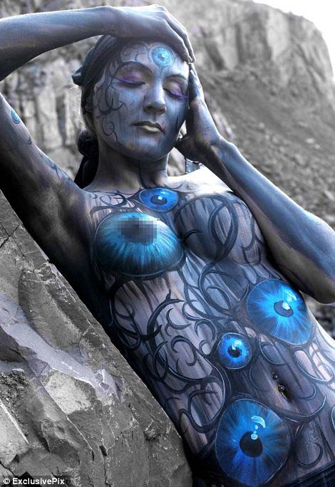 Body Painting Art Mengubah Manusia Menjadi Kanvas Hidup Body Painting Art Mengubah Manusia Menjadi Kanvas Hidup