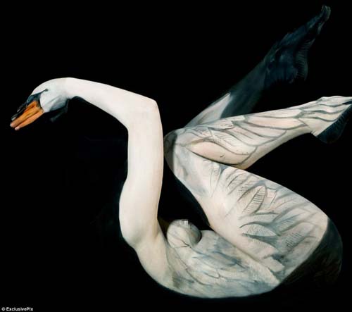 Body Painting Art Mengubah Manusia Menjadi Kanvas Hidup Body Painting Art Mengubah Manusia Menjadi Kanvas Hidup