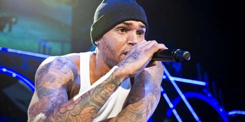 Jadi Konser? Chris Brown Hapus Tweet Bantah Konser di Jakarta