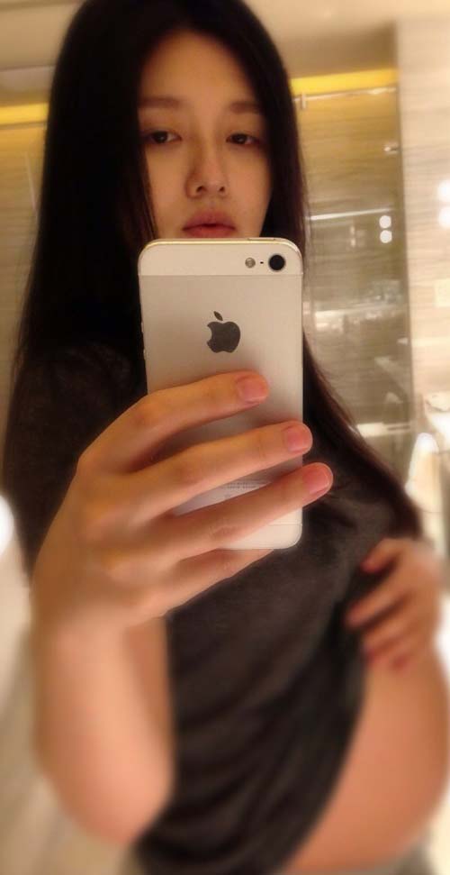 Barbie Hsu hamil
