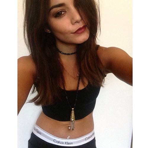 selfie-seksi-vanessa-hudgens selfie-seksi-vanessa-hudgens