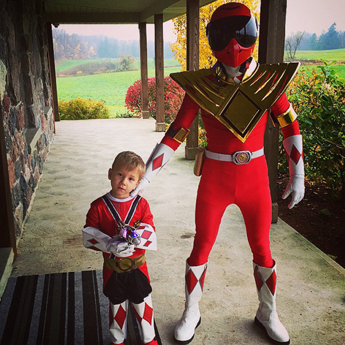 Justin Bieber jadi Ranger merah