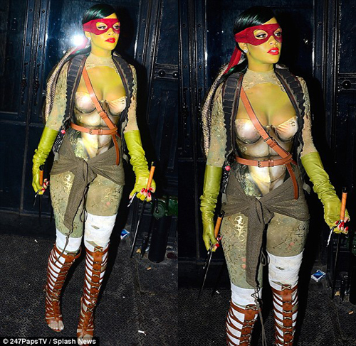 Rihanna berkostum Kura Kura Ninja