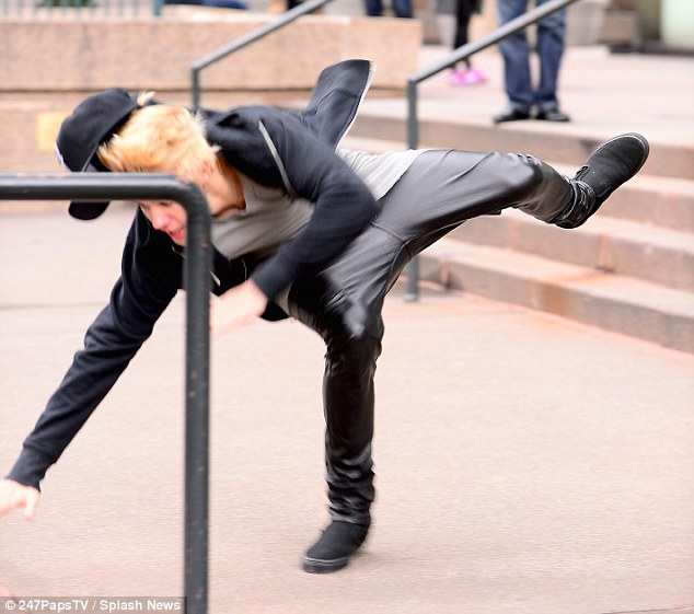Justin Bieber skateboard