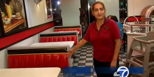 Muslim Pemilik Cabang Burger King Kembalikan Tas Tertinggal Berisi Rp 1,2 Miliar
