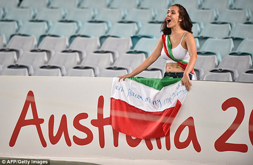 timnas-iran-fans-cewek