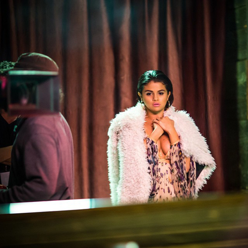 Selena Gomez seksi di behind the scene lagu Zedd I want you to know