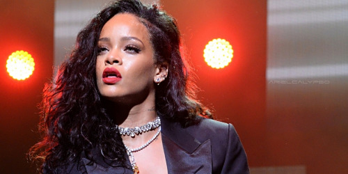 Bocoran Lagu Baru Rihanna 'Higher'