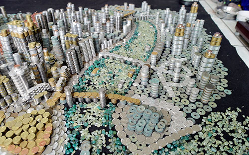 Pemuda Tiongkok Bikin Miniatur Kota Dengan Koin dan Akik | www