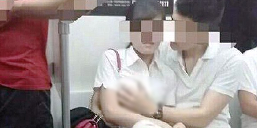 Hasil gambar untuk mesum dikereta
