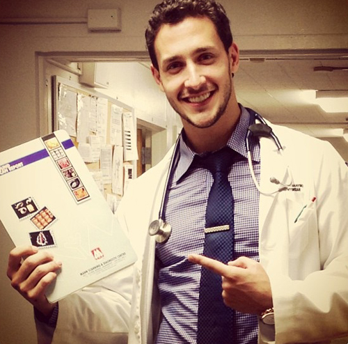 9dcbf-doctor-mike-ganteng-2.jpg