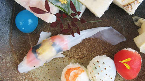 Sushi ikan koi @boredpanda.com