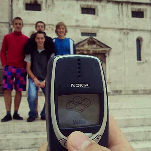 Foto bareng pakek Nokia 3310