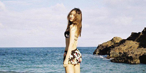 Foto Cantik Na Eun A-Pink Berbikini Seksi di Hawai