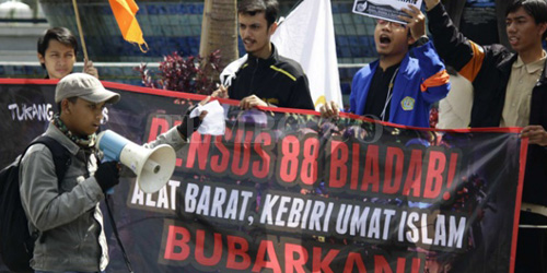 Mahasiwa Hingga MUI Desak Jokowi Bubarkan Densus 88
