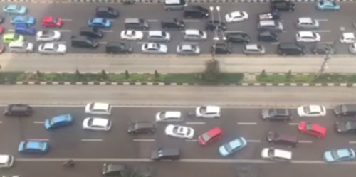Pria Italia Ungkap Penyebab Macet Jakarta