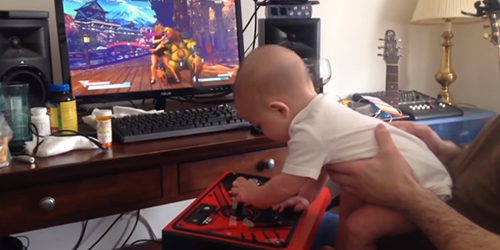Wow! Bayi 6 Bulan Ini Tamatkan Street Fighter V