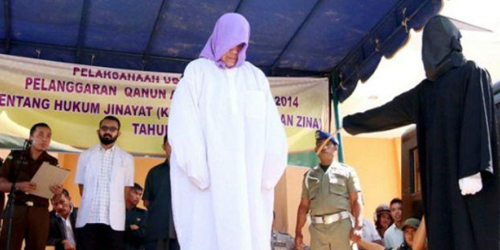 Wanita Non Muslim Dihukum Cambuk di Aceh Disorot Dunia