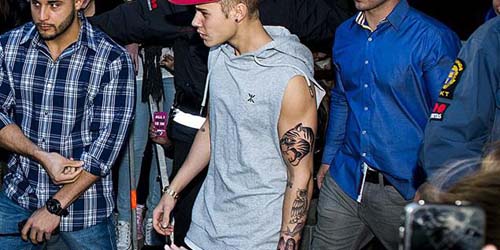 Justin Bieber Bikin Tato Lagi, Gambar Macan dan Bidadari