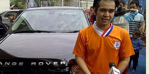 Olga Syahputra Dihadiahi Mobil Range Rover Oleh Managernya
