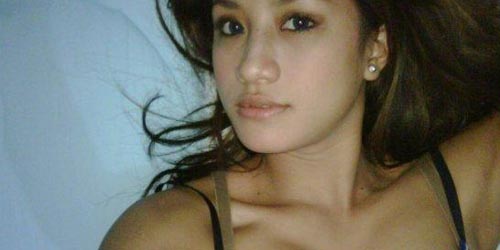 Shinta Bachir Nekat Pamer Payudara di Film Shinta Bachir Nekat Pamer Payudara di Film