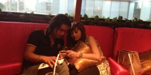 Beredar Foto Mesra, Charly Setia Band - Terry Putri Digosipkan Selingkuh