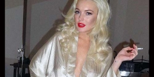 Dibalik Layar Pemotretan Bugil Lindsay Lohan Di PLAYBOY